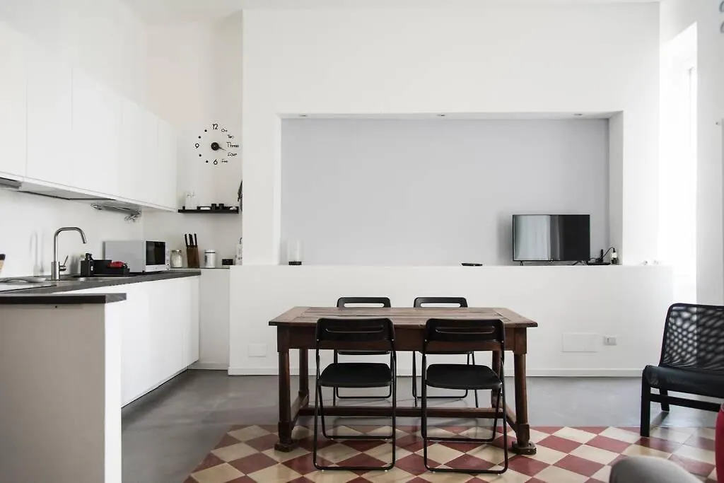 Mico 1 Bedroom Apartment - Youhosty Milánó